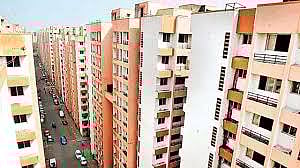 म्हाडा, 'एसआरए'तील आरोग्य सेवेत सुधारणा; कोरोनाच्या पार्श्वभूमीवर गृहनिर्माण मंत्र्यांचा पुढाकार