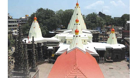 करवीर निवासिनी अंबाबाई मंदिराच्या विकासाचा किरणोत्सव केव्हा?