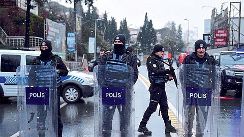 दहशतवादी हल्ल्यानंतर इस्तंबूलमधील सुरक्षेत वाढ करण्यात आली.