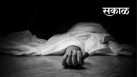 धक्कादायक! पहिल्या बायकोस टीव्ही आणण्यास नेल्याने दूसरीने दिला जीव