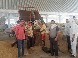 पारोळा कृउबा समिती संचालक मंडळास सहा महिने मुदत वाढ