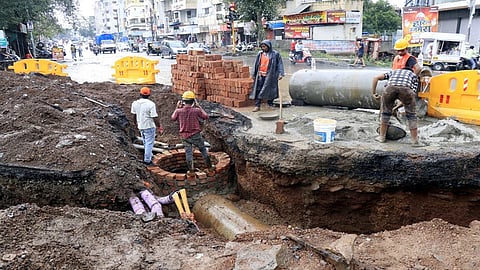 पिंपरी : नेहरूनगरमध्ये भुयारी गटार योजनेचे काम पुन्हा सुरू