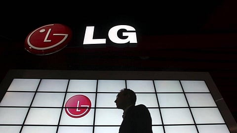 LG कंपनीने बंद केला स्मार्टफोन बिझनेस; ग्राहकांचं काय होणार?