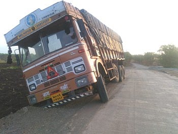 faslela truck.jpg