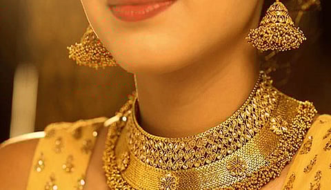 Ten grams of gold will cost 1 lakh