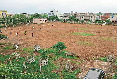 Residents of Hariomnagar in Kolhapur changed the look of the ground
