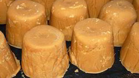kolhapuri jaggery product demand by foreign country without sugarless jaggery from kolhapur