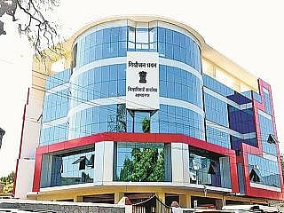  Insufficient number of employees