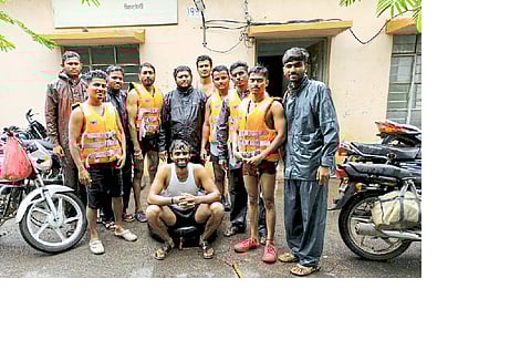 Persistence of MSEDCL employees: Repair of Kelly feeder after swimming in flood