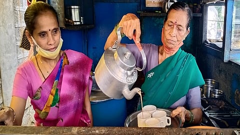 daily sakal Impact A check for Rs. 15,000 was given by a former student of the 2002 batch of the Physics Department of the University 