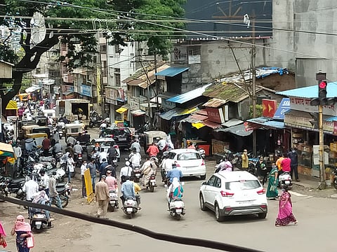 After the strict lockdown people back on the road in kolhapur