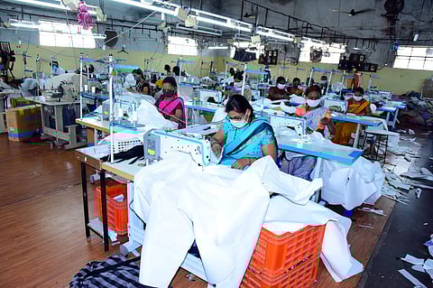 Doctor's protective armor PPE kit is being developed in korochi kolhapur
