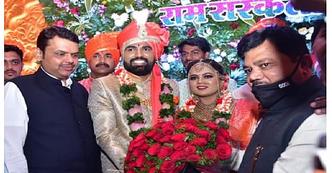 आमदार महोदयांच्या लग्नसोहळ्यातील गर्दीची होणार चौकशी
