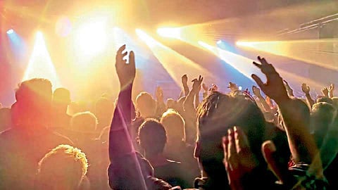 ‘नाईट लाईफ’वर कारवाईचा दट्ट्या, मुंबईतील नाईट क्लब्स पालिकेच्या रडारवर
