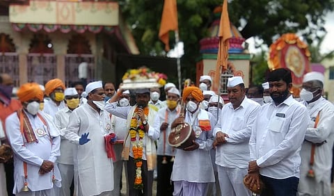 Sant Nilobaraya's Wari ST left for Pandhari