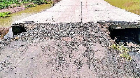  floods  humen story from kolhapur Over the course of an hour  similar picture emerged in many parts of the city