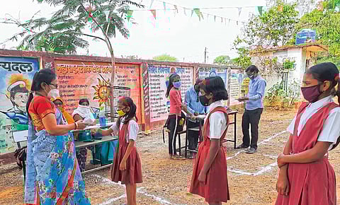 residential and day scholar student are in different school in tribal school amravati