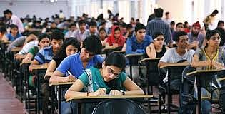 ब्रेकिंग! आता अंतिम वर्षातील विद्यार्थ्यांचीही परीक्षा होणार रद्द, "ही' आहेत कारणे... 