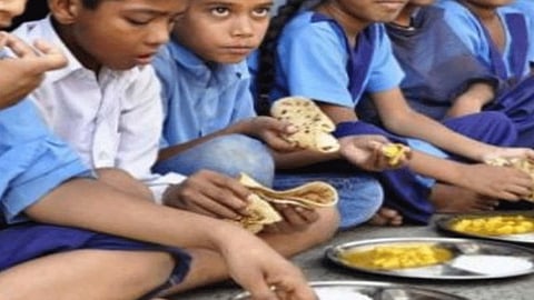 students get food in holiday at karnataka