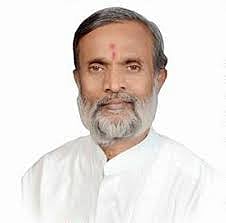 Vijay Vahadane criticizes Chandrakant Patil