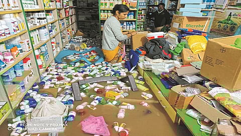 येरळा नदीचे पाणी दुकानगाळ्यांत घुसले; लाखाेंचे नुकसान