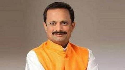 ठाण्यातील वाहतूक कोंडी महापौरांनी मंत्री एकनाथ शिंदे यांच्याकडे केली '"ही" मागणी