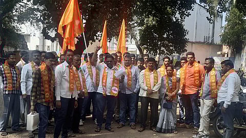 Shiv sena Agitation In Islampur Corporation 