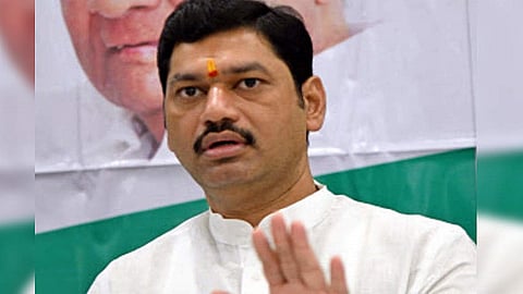 'मुख्यमंत्री बंगले लपवतात तर, त्यांचे मंत्री बायको लपवतात'; भाजप नेत्याचा मुंडेवर घणाघात