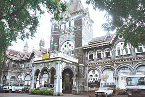 )डॉ. मीनाक्षी गजभिये वाटेतच अडकल्या, कोल्हापूरचा कार्यभार सोडल्याने पंचाईत