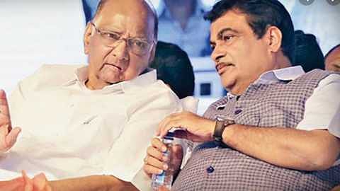 Sharad Pawar and Nitin Gadkari on the same platform in Mumbai