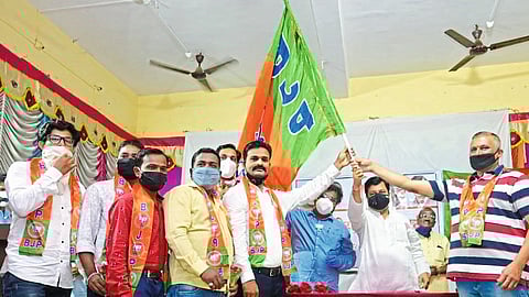 Praveen Darekar Warns ShivSena Ratnagiri Marathi News