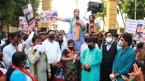 तर राज्यातल्या मंत्र्यांच्या गाड्या अडवू, महिला सुरक्षेसाठी भाजपचे आंदोलन