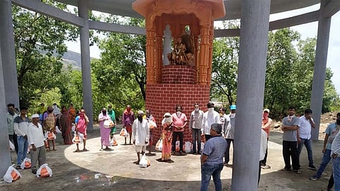 सामाजिक बांधिलकी जपत लोहगडावर असा साजरा केला शिवराज्याभिषेक दिन