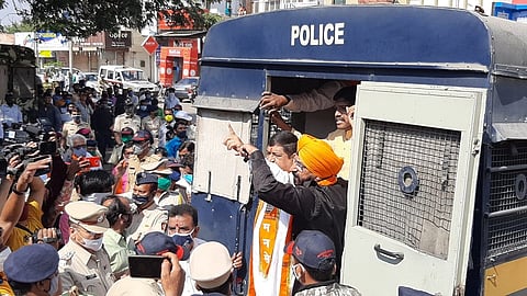 MNS Morcha Against Vijbil