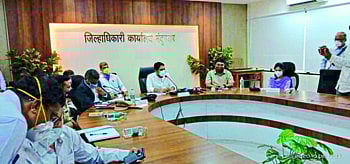 केंद्रातील भाजप सरकार शेतकऱ्यांची अवहेलना करणारे 