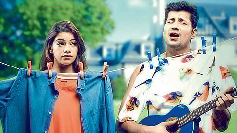 ‘पर्मनंट रूममेट्स’मध्ये निधीसिंग आणि सुमित व्यास. सुरवातीच्या वेब सिरीज तरुणाईमध्ये लोकप्रिय झाल्या ते त्यातल्या विनोदामुळे.