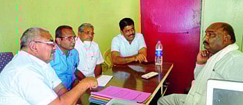 रोहयो, फलोत्‍पादन योजनेत केळी, पपईचा समावेश करा ! 