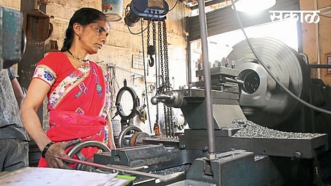 women day special Sunita Kamate journey from housewife to factory kolhapur marathi news