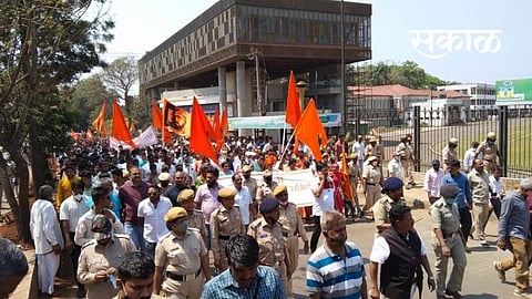 Thousands of Marathi speakers streets to protest against the red and yellow flag being hoisted on Belgaum Municipal Corporation
