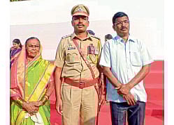 police officer Sheetalkumar Doeejad was awarded the Presidential Medal