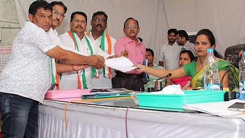 Vidhan Sabha 2019 : विजय वडेट्टीवार यांचा उमेदवारी अर्ज दाखल