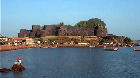 विजयदुर्ग होणार आंतरराष्ट्रीय बंदर