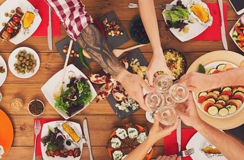 Crowds at hotels in Sangamnera