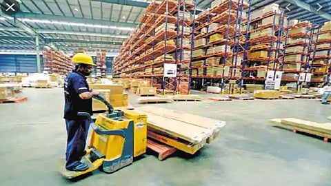 भिवंडीतील गोदाम कामगारांच्या आरोग्य तपासण्या सुरू; सहकार्य न केल्यास गोदाम सील...