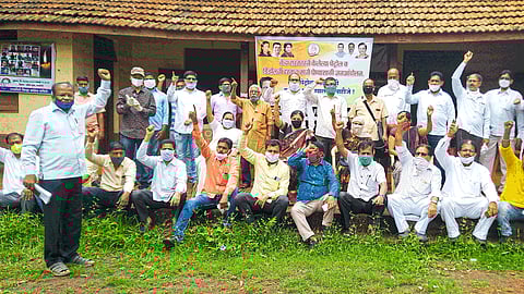 ratnagiri congress protest against increase petrol rate