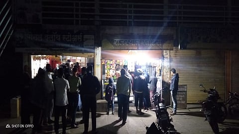 पाटण तालुक्यात चोरट्यांनी फाेडली सात दुकाने