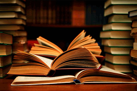 Corona appeals to give patients books to read