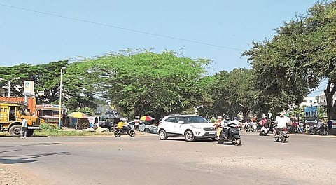 Constant crowds and accidents: Bypass Chowk In Sagali has become a death trap