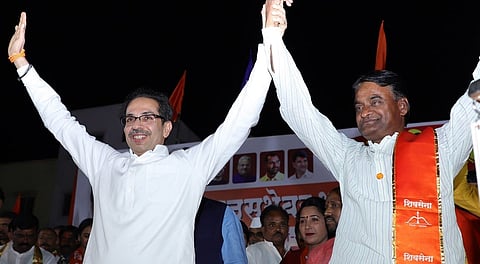 संयमी, मितभाषी, कृतिशील आणि अजातशत्रू अशा शब्दांत गोरेंना विधानसभेत श्रद्धांजली