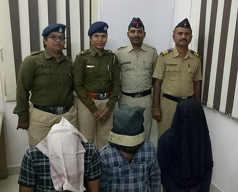 सेवानिवृत्त लेफ्टनंट कर्नल अडकले फेक जाहिरातीच्या जाळ्यात 